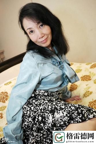 五十六十老熟女HD60流畅不卡顿，网友：这才是老当益壮的魅力！
