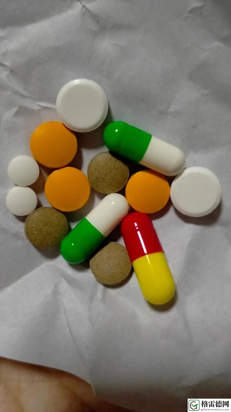  生活的苦涩：没带罩子让他吃了一天的药
