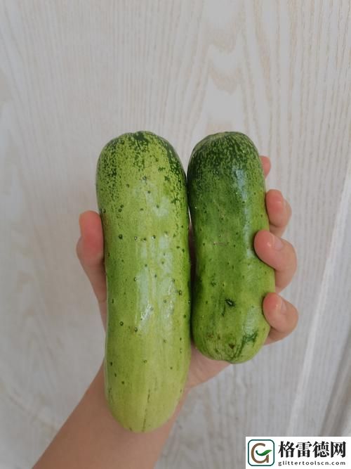  新时代的水果与蔬菜：18水蜜桃与大黄瓜勒重的奇妙交汇