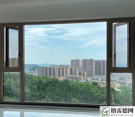  现代家居的灵魂：落地窗h1h2带来的光与空间