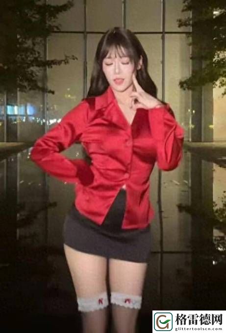 国产在线精品国自产拍影院午夜流畅不卡顿，网友：看得过瘾，不容错过！