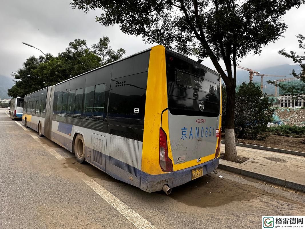  公交车被水淹还能继续坐吗被曝光，用户：这太不可思议了！