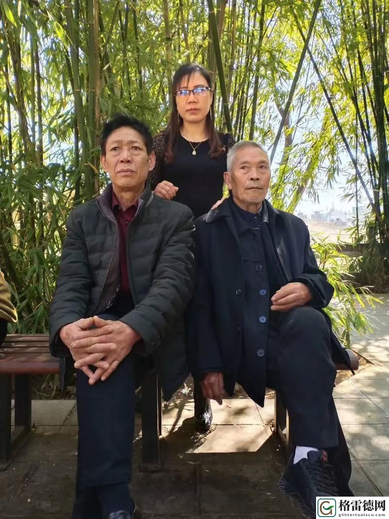 小喜心中的英雄：爸爸和李叔叔谁更厉害？